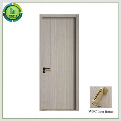 अच्छी कीमत WPC त्वचा एकल UPVC आँगन दरवाजा, नमी सबूत लकड़ी UPVC दरवाजे होटल उपयोग ऑनलाइन
